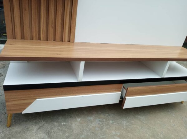 EC-Blend TV stand - Image 4